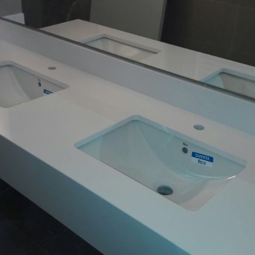 baño marmol foto